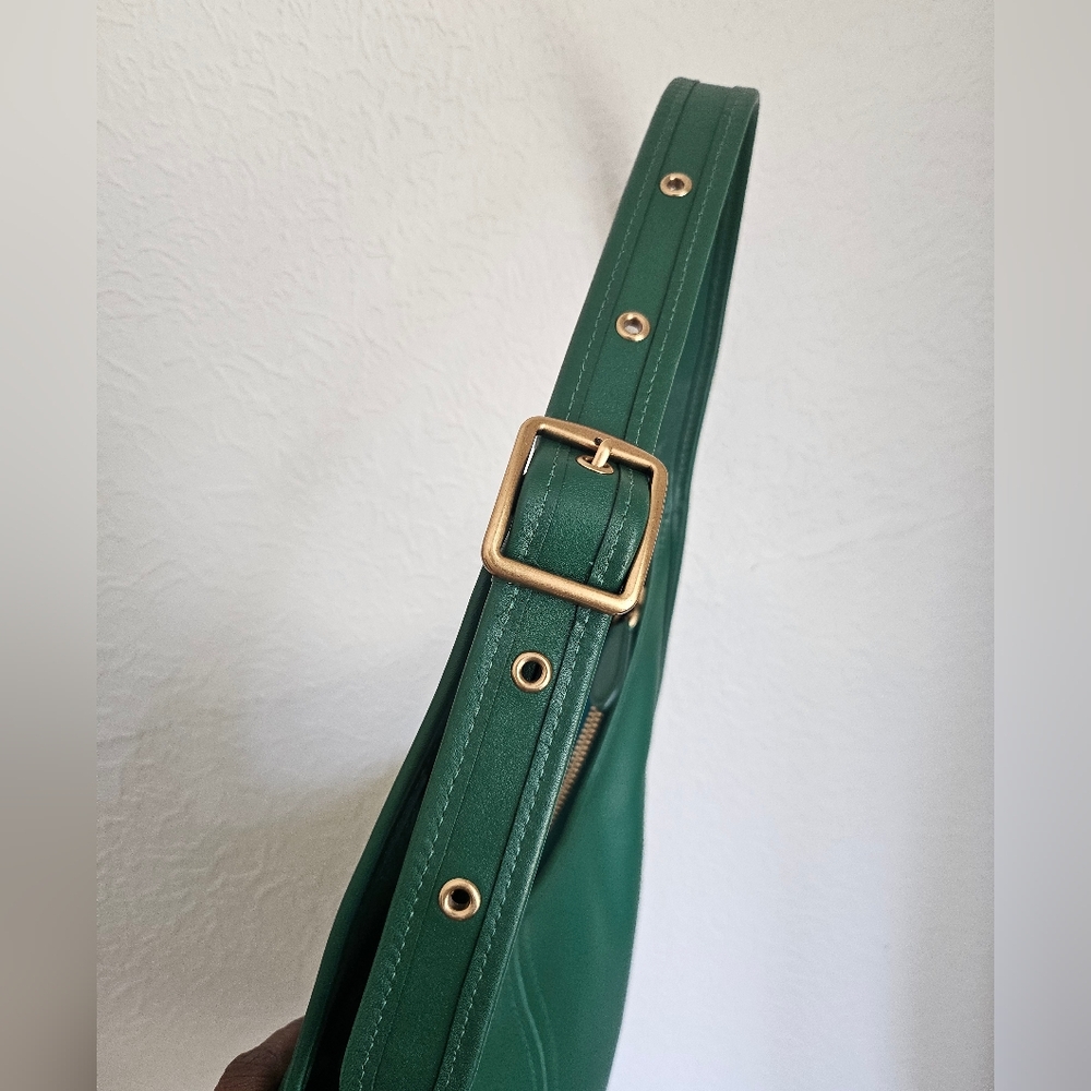 Coach Ergo 33 - Picture 3 of 7